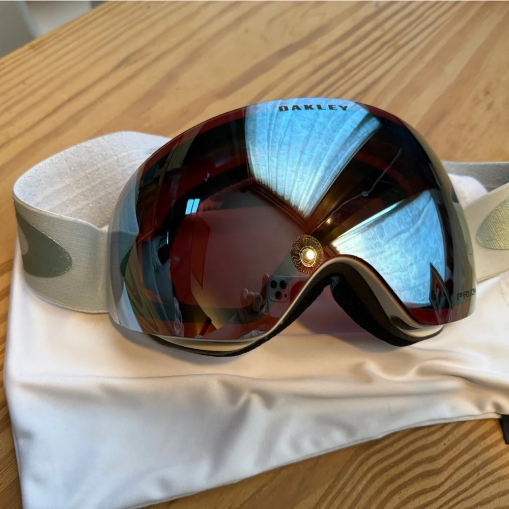 Oakley Flight Deck XM Goggles Lindsay Vonn Glacier Blue/Prizm Sapphire Iridium M